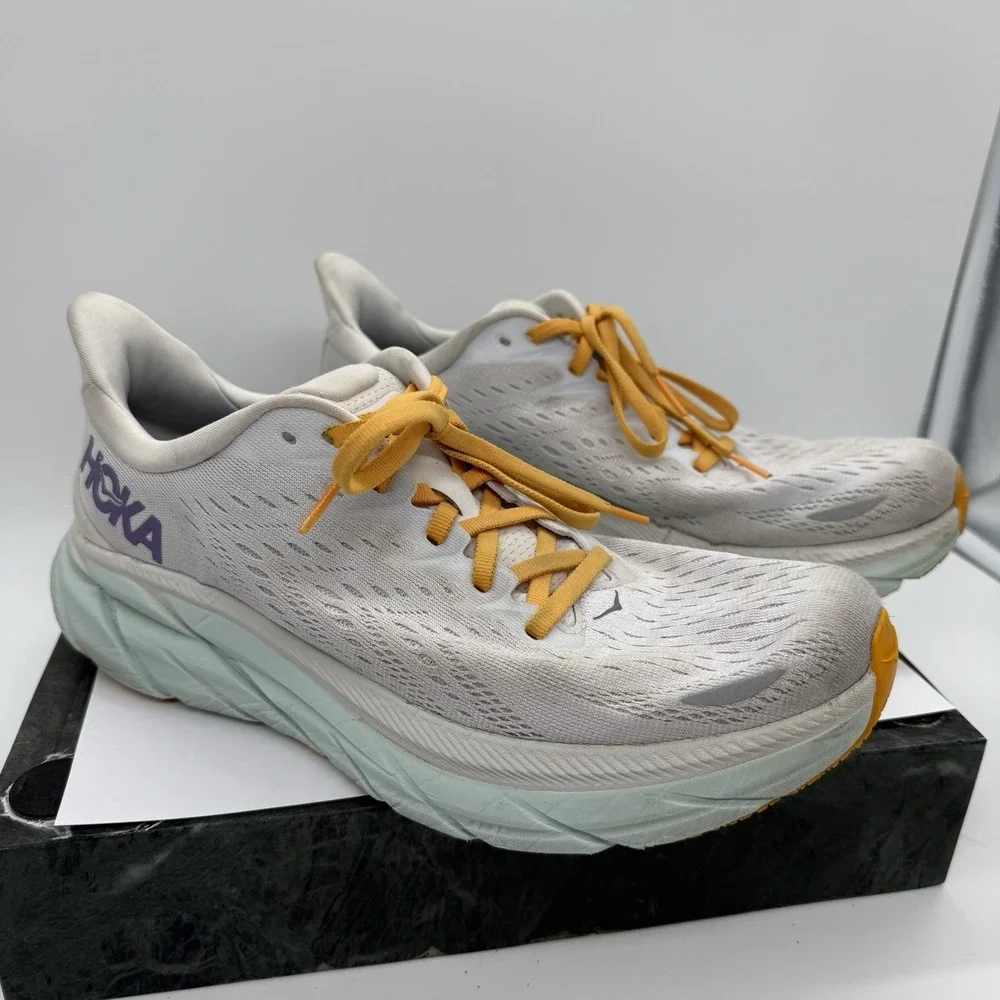 Hoka One One Clifton 8 Women's Running Shoes‎ Sz 9.5B F27221L White